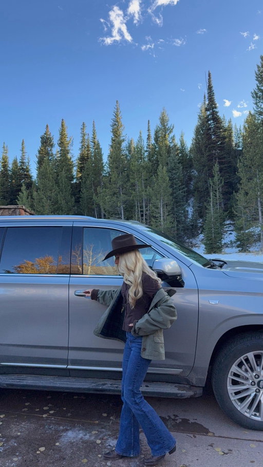 Exploring Montana with Hertz has never been easier 🚙🏔️✨
The rental process was so simple, and our brand-new 4WD made it easy to adventure through snowy roads and see all the Montana views. Use my link https://bit.ly/4hASOqx
for 10% off your rental with @hertz