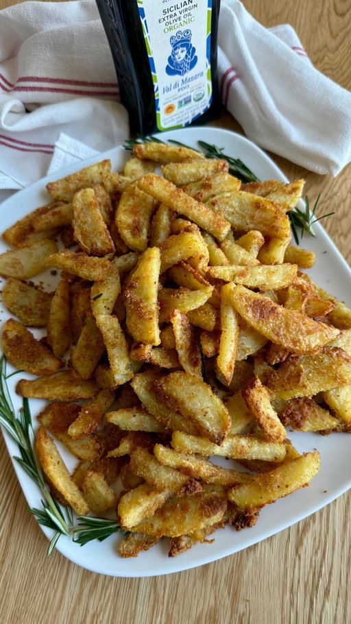 Oven-Baked Crispy Potatoes 🇮🇹🥔

These oven-baked crispy potatoes are golden on the outside and soft on the inside. The perfect Italian side dish for the holidays or any family dinner. These roasted potatoes always come out crispy and are sure to be a hit.

AD| Made with Bono Extra Virgin Olive Oil. Its smooth, aromatic flavor helps achieve that perfect golden crunch ideal for these Italian-style crispy potatoes✨ 

Recipe in the comments below ⬇️