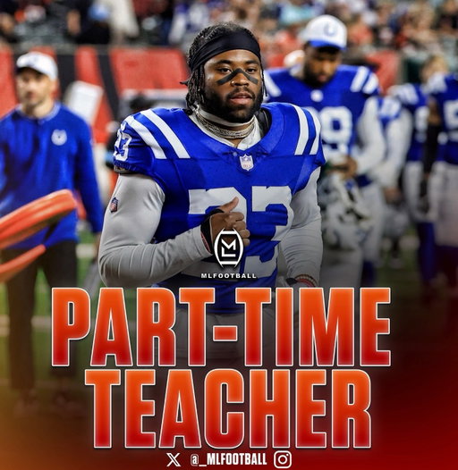 NEWS: Indianapolis #Colts Pro Bowl cornerback Kenny Moore II is a PART-TIME teacher at a local Indianapolis high school, Cardinal Ritter.

👏

Moore teaches a class every week throughout the season. 

Pretty remarkable how he gets back to the community by influencing young kids.