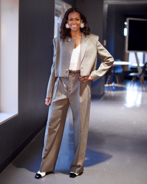 This week marks the release of a new fashion book, “The Look,” which explores the inimitable style of @MichelleObama. Ever since she became First Lady in 2009, Mrs. Obama and her right-hand stylist, and co-author @meredithkoop, have set the stage for what a powerful leader should look—and dress—like. While promoting her book, Obama has been wearing some of the standout pieces from the spring 2026 collections including the opening look from @matthieu_blazy’s debut @chanelofficial show and a striking design from Jack McCollough and Lazaro Hernandez’s @Loewe debut. Tap the link in bio to see more.
Photos: @diggzy