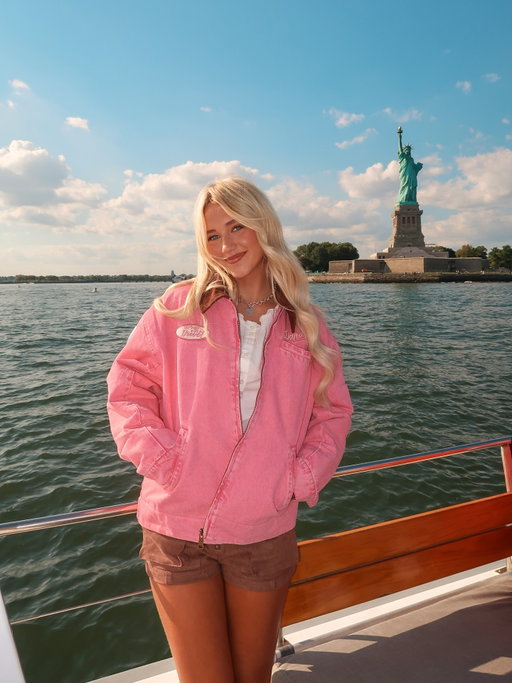 TOMORROW <3 did I forget to mention that work jackets hit the site too??

saturday 9 am pst - pink road trip hoodies and work jackets hit the site
