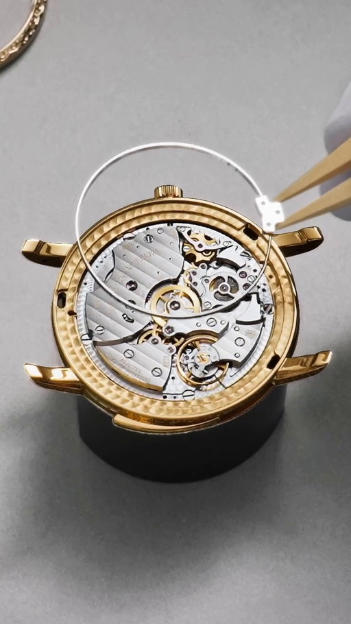 Four single-piece edition watches showcasing 300 hours of artistic craftsmanship

The 'Homage to Epic Warriors' timepieces from the new Les Cabinotiers series named 'La Quête' celebrate four great heroes of history and mythology, while showcasing the savoir-faire of the Maison’s master artisans.

On each of the 18K 2N yellow gold dials, the hero of the piece is miniature painted in grand feu enamel against a background reflecting the events of their time. To create this, the master enameller applies a suspension of crushed enamel pigment with ultra-fine brushes, sometimes only a single hair thick, to create a subtle texture of matt and shiny surfaces that play with the effects of light.

The dials are complemented by hand-engraved 41mm cases using the taille-douce line engraving technique. As such, the cases are decorated with thousands of fine incisions in the metal, each only 1/10 to 2/10 of a millimetre thick, creating visually rich patterns.

#VacheronConstantin #TheQuest #VC270