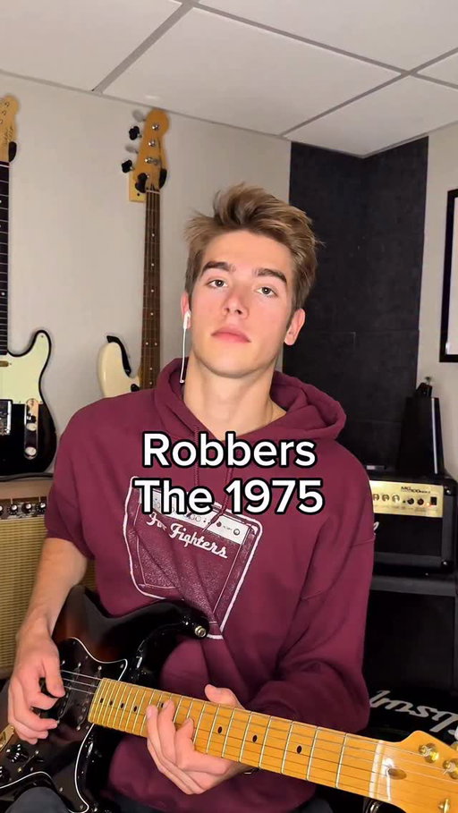 Robbers - The 1975

#robbers #the1975 #guitarreels #fender #supro