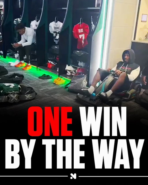 🚨 REPORT: Jets RB Breece Hall is facing some backlash after driving a go-kart around the locker room before practice today. 😬

The moment, which was captured by teammates on video, didn’t sit well with some fans and analysts, given that the New York Jets currently hold the NFL’s worst record.
———
For daily sports coverage 👉 @novig