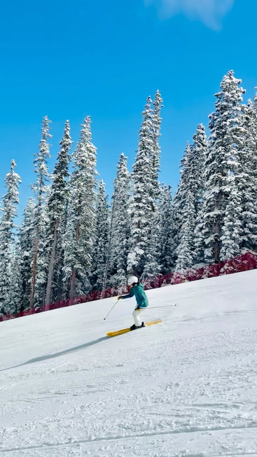 this winter we’re not settling for uncomfy ski boots!!! 

I got the ✨signature boot fit✨ package at @evo and I cannot recommend it enough - I didn’t feel rushed at all, could ask as many questions as I wanted, and they made sure I was truly happy with my boots before I walked out the door 

I love to ski & I love to nerd out about ski gear so this was a dream & I learned so much I could talk about this for days👇

The boots I got: Atomic Hawx Ultra 115 S W GW

What I learned from my fitting:
- My heel has never actually been locked into any boot I’ve owned until now (you don’t realize until you realizeee)  
- My boots have all been way too big! (I got my first boots sizing based off a generic size chart & turns out they were 2 whole sizes too big…😮) 
- I have a pretty average if not slightly narrow shaped foot (this is insane news to me bc I always thought I had wide feet??) so I got a ✨low volume boot✨ 
* I tried on medium volume boots and less stiff flexes but none felt as secure and responsive as the Atomic Hawx! 
- My right foot is bigger than my left! (I knew this but it felt nice to be validated😌) after wearing the boots for a while I felt a bit of pressure on the outside of my right toes and they were able to punch out the shell to make more room for my piggies!  
Thanks to the amazing staff at @evodenver I could not be more stoked to be wearing these boots this season!!! #evo #ad
