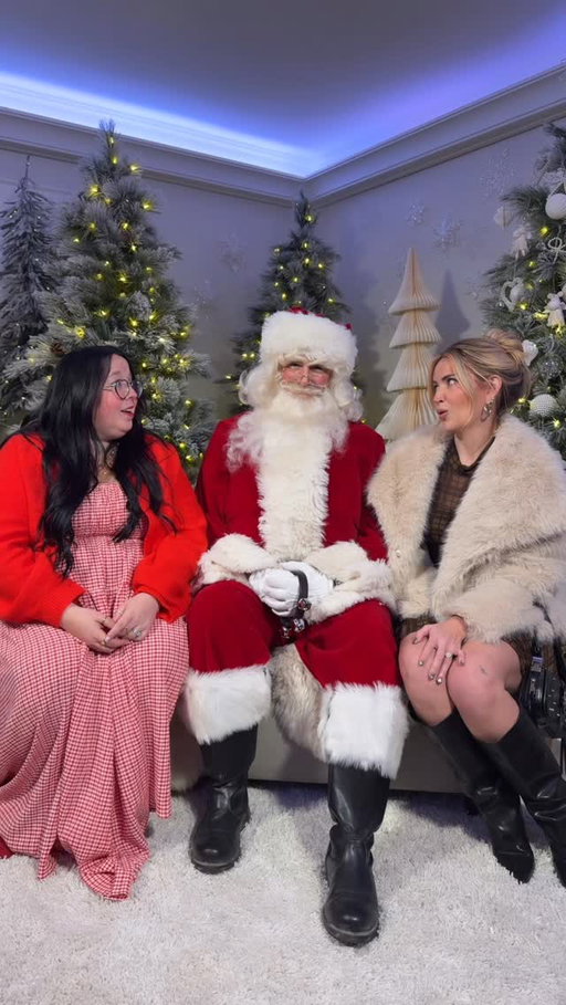 us literally the entire time we were in the @canadiantire holiday house. 🥹🎄🎅🏼

#hosted #holiday #canadiantire #christmas #canadaschristmasstore #decor #santa