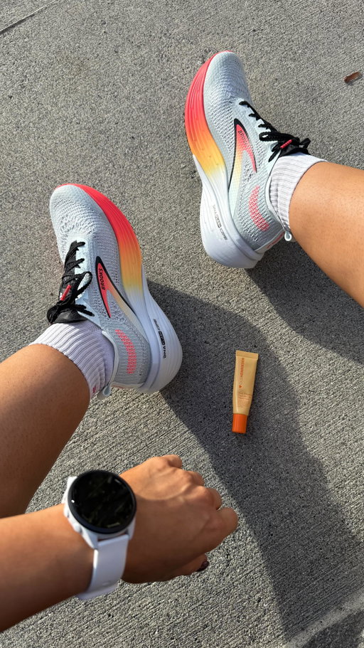 My new race-day PR weapons 💅🏽

@brooksrunningca Hyperion Elites are officially my speed and HYROX shoes because looking cute while breaking records is kinda my thing.🔥💪🏽

She’s beauty, she’s grace, she’s chasing PRs at race pace 👟✨

If you see me flying past ya…blame the @brooksrunningca Hyperion Elite 4’s. We are ready for @hyroxca domination!! 🔥💪🏽

#brooksrunning #brooks #hyperionelite4 #hyroxshoes #hyroxready #runninggirls