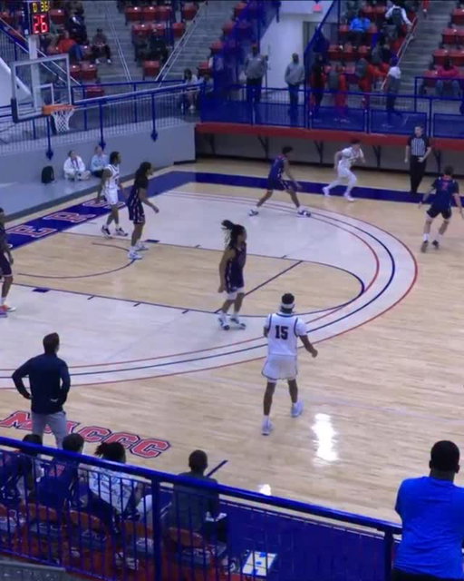 Zahir Gutierrez is a 5’9” sophomore guard of Northwest Mississippi Community College who has started off the season on a high note, currently averaging 17.0 PPG (54.5 FG%, 44.4 3PT%), with a career-high 29 PTS vs Dyersburg State Community College. Previously played for the Mexico National Team! He’s a shooter. 🎯