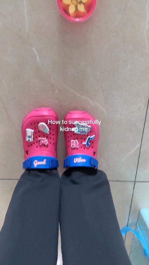 I’ve fallen for the trap! This is how I would get kidnapped 😂

Bigger ang Good Vibes with Creamline’s Jumbo Cone 🍦

Bili na sa pinakamalapit na suking tindahan for your daily sweet treat 👉✌️

🚨GIVEAWAY ALERT 🚨 

Repost, and comment “jumbo cone” on this post to enter my giveaway of 2 patron tickets to Creamline’s first playoff game this Reinforced Conference! 😉

#CreamlinelceCream #AlasGoodVibesNa
#CreamlineGoodVibes