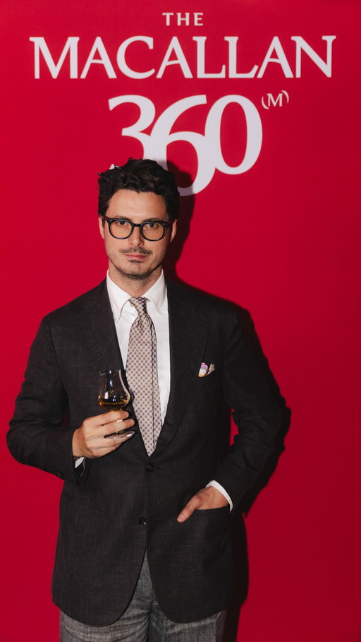 What a night! I had the pleasure of attending @the_macallan 360 event in Melbourne – a truly immersive experience. 

Highlights: 

✨ The stunning reimagined Double Cask and Sherry Oak Collections 

🎨 Beautiful art installation by David Carson 

💃 Graceful dancers 

🤝 Meeting The Macallan team, private clients and industry leaders 

 

Sophisticated, elegant, and an unforgettable event. THANK YOU. You can also enjoy The Macallan menu @stratomelbourne until the 30th November. 

 

Crafted without compromise. Please savour The Macallan responsibly. 

#ad 

#TheMacallan