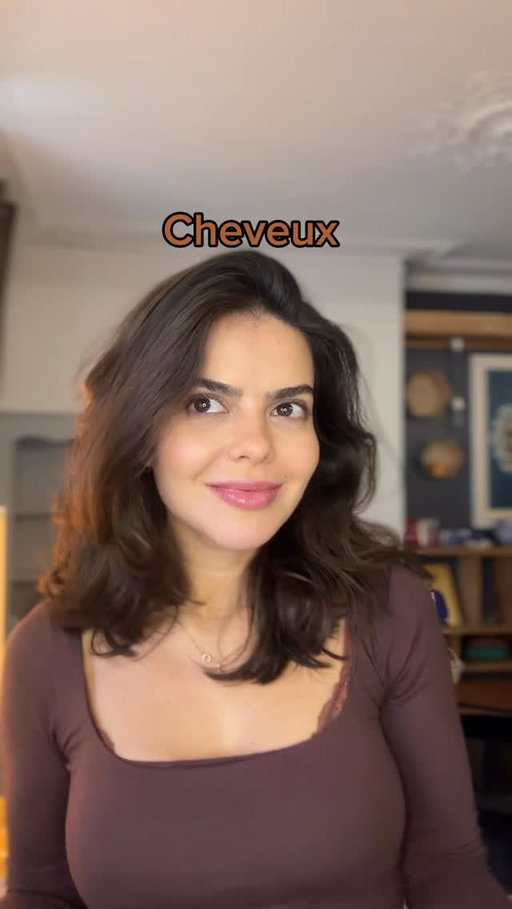 Vous cheveux sont comme ça aussi? 🤭

#humourfrançais #relatable #cheveux #cheveuxfrisés #drole #femme