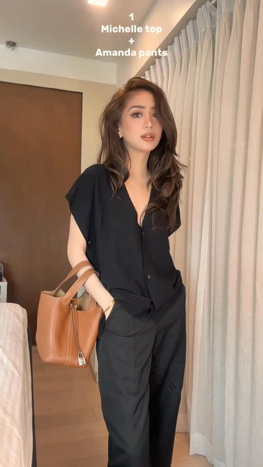 Which look is your favorite? I enjoyed styling these staples from @betweendaysglobal ✨ Worn for the everyday, and everything in between 😉

More than a week of packing and unpacking, I missed dressing up so much 🤍 My first reel in my new home 🏠