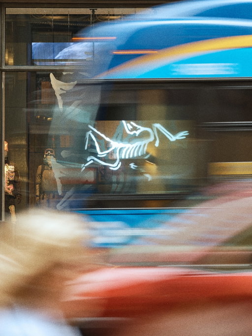 The familiar hustle of Fifth Avenue.

Glass and granite, runners at dawn, the hum of a city always on the move. Midtown may look hectic from a distance, but step closer and it’s a living rhythm. People, weather, motion.

Our newest location, Arc’teryx Rockefeller Center, opens its doors in one of New York’s defining corridors—where the city’s energy meets the elements.

Join us this weekend at 600 Fifth Avenue to celebrate the Grand Opening of this new space with DJs, coffee from A-Frame Café, and exclusive gear.

📸: @christiandelfino #arcteryx