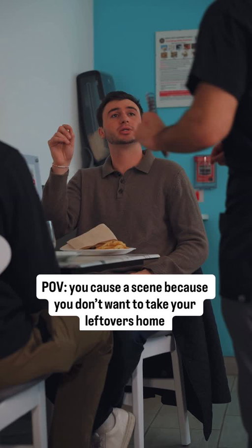 No box I’ll just take the check 🧾
•
•
•
#comedy #skit #relatable #funny #restauranthumor #yeschef #thebear #sketchcomedy #whathappenedlastnight