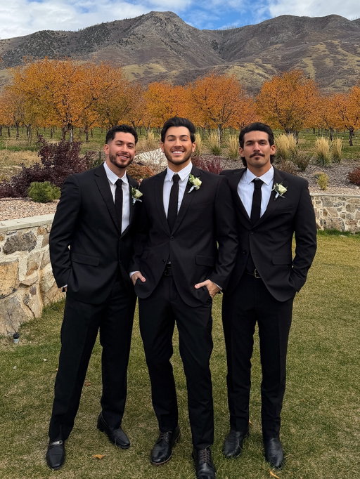 Gutierrez fam cleans up ❤️
I love weddings! Congrats Seth and Dani 🤵🏻👰🏻‍♀️