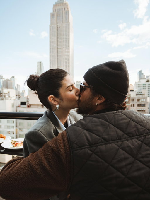 Hoje completamos 09 anos de casados... foram tantos momentos especiais até aqui, sempre vividos intensamente ao seu lado🤍

Obrigado por tudo meu amor, eu tenho certeza que esse é só o começo de uma história linda que Papai do Céu escreveu para a gente🙏

Obrigado por ser a melhor mulher do mundo, eu escolho te amar cada dia mais!

@anandamarcal 💍