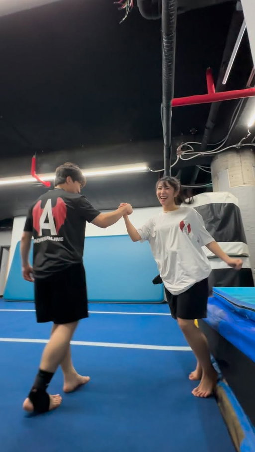 Adrenaline preheating❤️‍🔥
@adrenaline_tricking 🔥
#tricking #trickinglife #adrenaline #lasvegas #🇰🇷 #🇺🇸