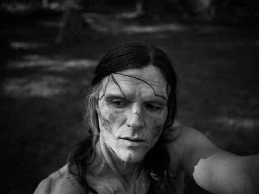 Guillermo del Toro’s Frankenstein, through Jacob Elordi’s lens ⚡

Streaming now on @netflix 

📸: via @netflix