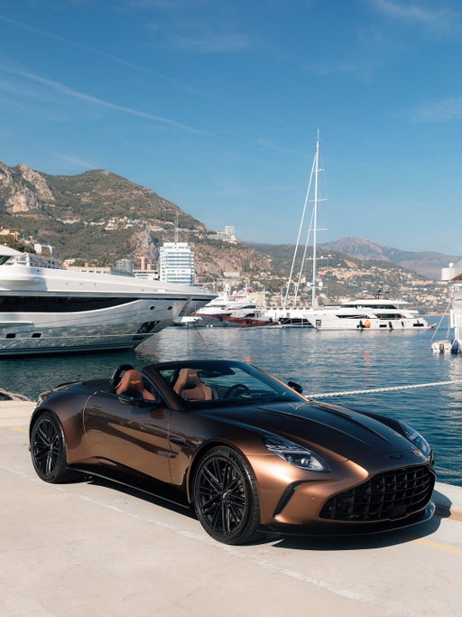 The definitive front-engine, rear-wheel, convertible sports car.

Vantage Roadster captured by @astonmartinmonaco for #AstonMartinLive.

#AstonMartin #VantageRoadster #THRILLDRIVEN