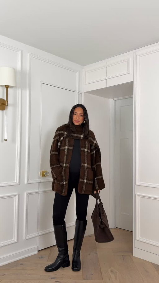 5 Days of Thanksgiving Outfits 🤎 Day two! This viral Zara cardigan has to be sick of me. I can’t stop wearing it! Looks great with leggings and knee high boots or denim (that’s just not currently an option for me 🤪). Nothing beats a comfy casual and chic outfit for thanksgiving! 

Type “THANKSGIVING OUTFIT” for outfit links and sizing info 🫶🏽

#thanksgivingoutfit #holidayoutfitideas #winterfashiontrends #winteroutfitideas #winteroutfits #zarafinds