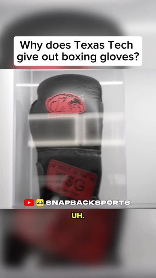 Custom boxing gloves is such a cool tradition 🔥