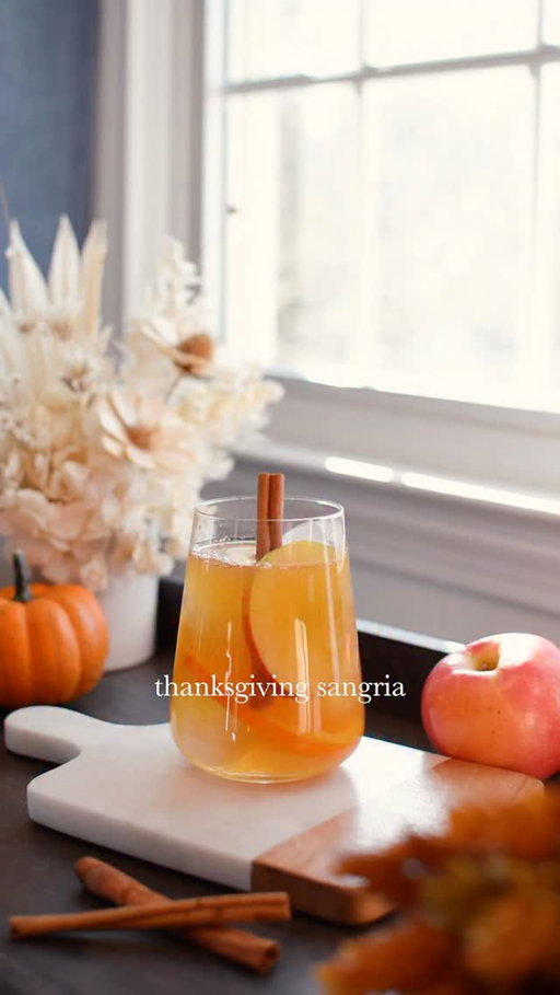 I will repost this video every year so you always have the best sangria to bring to your Thanksgiving celebration 🦃

🍹 THANKSGIVING SANGRIA 🍹
- 2 apples
- 1 orange
- 4 cinnamon sticks 
- Ground cinnamon
- 1 cup apple cider
- 1 lemon squeezed
- 1oz maple syrup
- 1/2 cup brandy
- 1 bottle of Sauvignon blanc 

In a large pitcher, combine apple slices, orange slices, maple syrup, ground cinnamon, freshly squeezed lemon, apple cider, brandy and white wine. Stir to combine then pour into individual glasses to serve. 

21+ to enjoy 🍷

#thanksgivingsangria #thanksgiving #thanksgivingdinner #sangria #whitesangria #wine #whitewine #fall #fallcocktail #fallcocktails #cocktail #cocktails