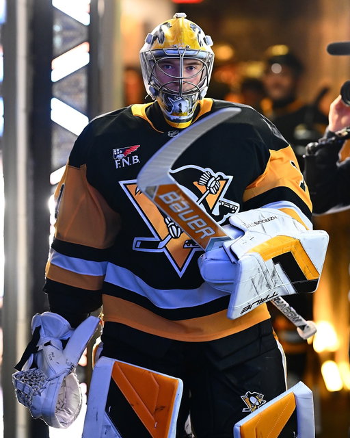 He’s here, @penguins fans! 🐧 

21-year-old and @theahl Goaltender of the Month Sergei Murashov (@s_murashov_1) is making his highly-anticipated NHL debut!