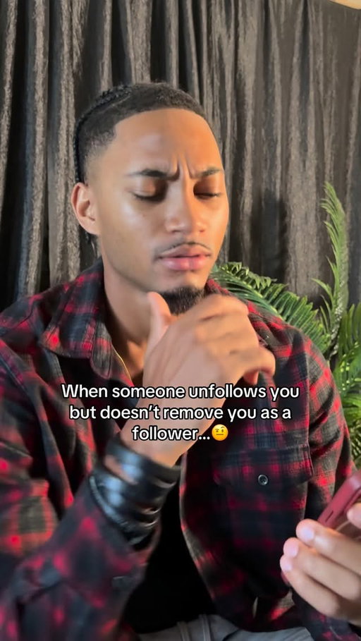 It’s even worse when you LITERALLY know them 😂💯

#viral #reels #trending #relatable #funny #relationships #explore #real
