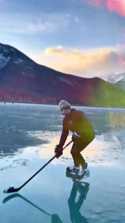 The days we live for👀 

•

•

•
#hockey #hockeyplayer #hockeyreel #odr #odrheaven #outdoorrink #canmore #bowvalley #wildice #explorealberta