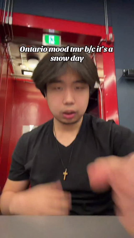 yo cancel lectures too plz 🙏 

#fyp #explore #relatable #snow #winter #uni #university #waterloo #school