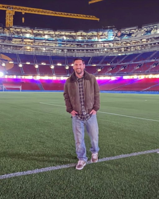 🚨😲 𝐁𝐑𝐄𝐀𝐊𝐈𝐍𝐆: Leo Messi 𝐬𝐞𝐜𝐫𝐞𝐭𝐥𝐲 visited the new Spotify 𝐂𝐚𝐦𝐩 𝐍𝐨𝐮 last night! 💙❤️

“I’ve returned to place that 𝐈 𝐦𝐢𝐬𝐬 𝐰𝐢𝐭𝐡 𝐚𝐥𝐥 𝐦𝐲 𝐬𝐨𝐮𝐥… a place where I was immensely happy, where you made me feel many times the 𝐡𝐚𝐩𝐩𝐢𝐞𝐬𝐭 𝐩𝐞𝐫𝐬𝐨𝐧 𝐢𝐧 𝐭𝐡𝐞 𝐰𝐨𝐫𝐥𝐝”.

“𝐈 𝐡𝐨𝐩𝐞 𝐨𝐧𝐞 𝐝𝐚𝐲 𝐈 𝐜𝐚𝐧 𝐜𝐨𝐦𝐞 𝐛𝐚𝐜𝐤, and not just to say goodbye as a player, as I could never do...”. 👀🧨
