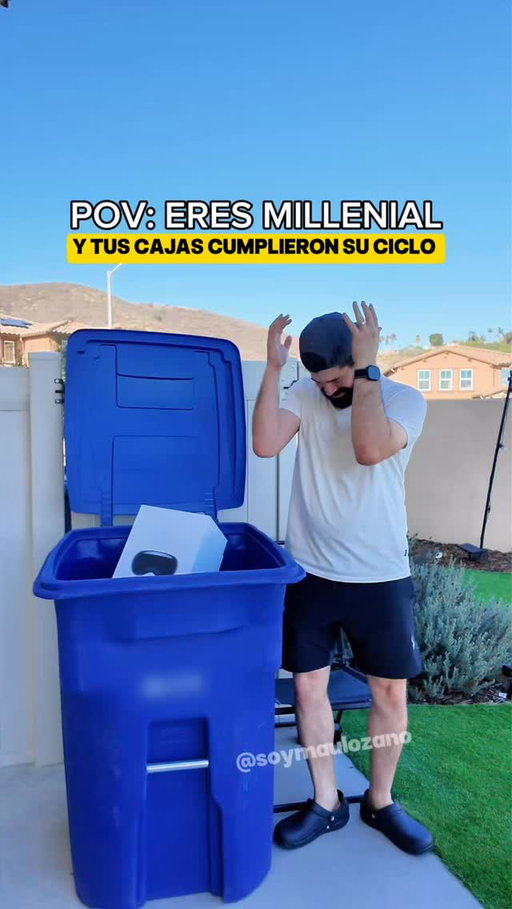 ¿CAJAS DE DISPOSITIVOS A LA BASURA? 🗑️ 
Repite conmigo, si ya cumplieron su ciclo no hay necesidad de conservarlas. (Aunque por alguna razón para los millenials no sea algo fácil de hacer 😅

Por cierto, esta es una dramatización y no todas las cajas en este video fueron desechadas.