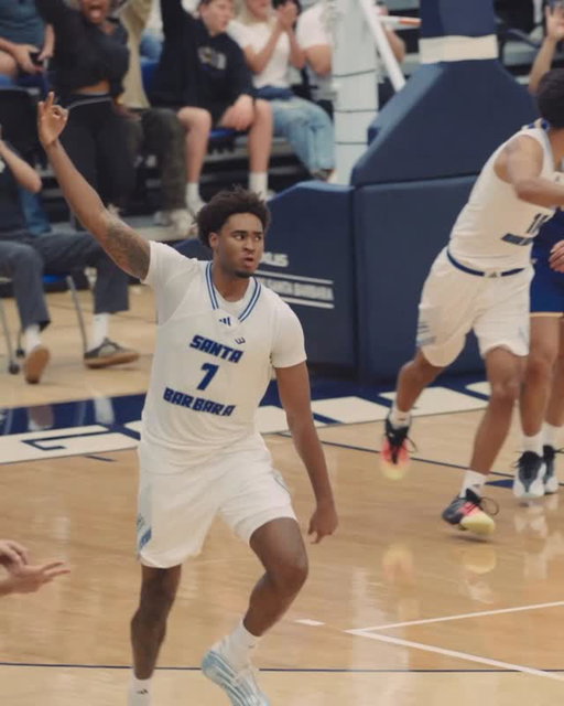 Colin Smith dropped a new career high 2️⃣4️⃣ points vs San Jose State last weekend. Going 4/6 from 3 #GoGauchos