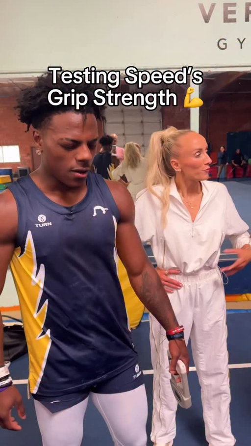 iShowSpeed vs Pro Gymnast grip strength challenge 😳 

#gymnast #gymnastics #olympics #olympic #speed