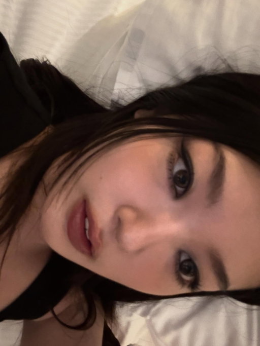 <3