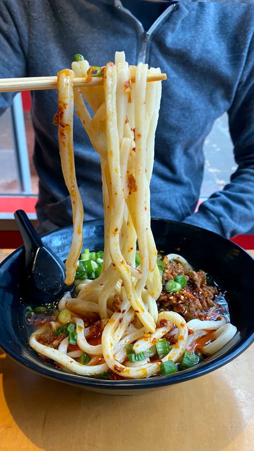 Where to get great soup in Seattle. ⬇️ Save this for your next craving!
.
My family teases me for how much I love soup. I don’t care if it’s hot or cold, soup in all forms is my absolute favorite. But it definitely hits differently during the cozy season, so I thought I’d share my favorite spots for a big bowl of comfort:
.
- @arashiramen for black garlic ramen (Ballard & Tukwila)
- @billiardhoang for pho (Columbia City)
- @cantonnoodlehousesea for beef brisket noodle and dumpling soup (Hillman City)
- @cracklemigrill for daikon chicken soup (Ballard & Fremont)
- @familyfriend20671 for corn soup (Beacon Hill)
- @omart1973 for sinigang (Downtown)
- @phobacseattle for brisket pho (Chinatown-ID & Downtown)
- @phnompenhnoodlehouse for wonton noodle soup (Chinatown-ID)
- @secret.congee for classic chicken congee (Ballard/Sunset Hill)
- Seoul Tofu & Jjim for pork tofu soondubu (Cap Hill)
- @tnttaqueria for chicken tortilla soup (Wallingford)
- @udonfresh for niku udon soup (U-District & Cap Hill)
.
Comment “SOUP SEASON” and I’ll DM you a link to my full list of favorite soups. Or visit this link in my profile @emeraldpalate ➡️ https://www.emeraldpalate.com/best-soup-in-seattle/
.
Then drop your favorite soup in the comments, as I’m always looking for new spos to add to my list!