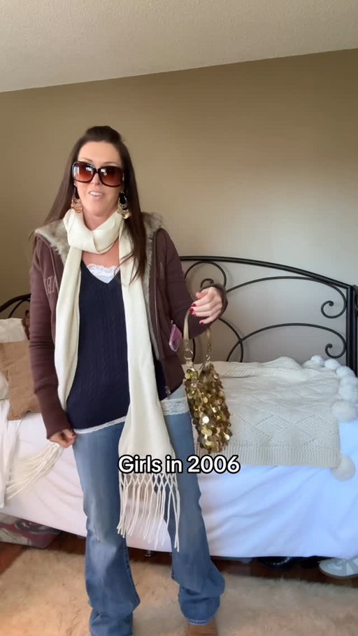 Honestly what was happening with the proportions 😆

#2000s #2000sfashion