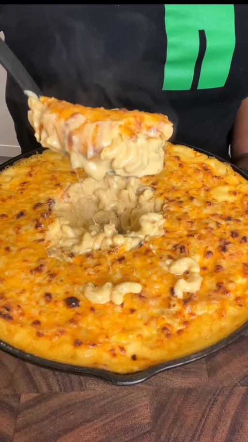 Mac & Cheese. A 5-cheese blend that will melt in your mouth! 🙌🏾 
1 lb Mueller’s elbow macaroni 
8oz smoked Gruyère cheese
8oz sharp cheddar Cheese
8oz Colby jack cheese 
8oz Velveeta cheese 
4oz mozzarella cheese (layer in)
12 oz @carnation evaporated milk
4-6 oz heavy cream
1-2 tsp onion powder 
1-2 tsp chicken bouillon 
1 stick butter 
*for those of you who don’t like it this creamy. Let it set and cool down for 15-20 mins.  The creaminess shown here is 2-3 mins right out of the oven.
*no need for salt or smoked paprika. 
* I live in the Atlanta area and I buy my smoked Gruyère cheese from Publix and/or @krogerco 

#thanksgivingrecipes #macandcheese #easyrecipe @muellers_pasta