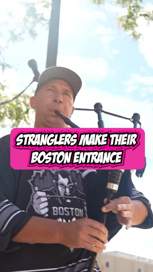 The Boston Stranglers entrance to the @chicletscup was straight out a movie 🎞️

Presented by @pinkwhitney