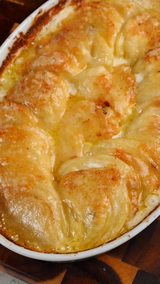 Potatoes Dauphinoise

One of my favorite things to make this time of year - especially for Thanksgiving. Potatoes, butter, herbs, and cream come together into something simple but unreal. What I love about it is how easy it actually is - it just takes a bit of patience. You only need a few ingredients, and it works as both an appetizer or side, since it pairs with almost anything.

Potatoes Dauphinoise
Creamy potato recipe
Thanksgiving side dishes
Holiday comfort food
Easy potato recipe
Potato gratin

#potatoes #thanksgivingrecipes #holidayrecipes #gratin #easyrecipes