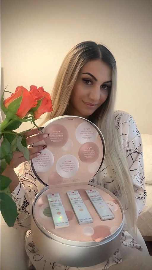 @erborian_suisse discovering the art of korean luminous skin. 💫

The CC Crème Set perfects, brightens, and brings that glass-skin glow! Effortless, sophisticated, perfection in every tube and oh-so-French!💓

Can’t pick just one glow?✨Why not all of them!

#erborian #erboriansuisse #cccream #koreanskincare #luxuryglow #radiantcomplexion #skinperfection
