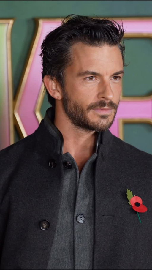 I seriously don’t know how I’m supposed to act natural about how good Jonathan Bailey (@jbayleaf) looked at the European premiere of ‘Wicked: For Good’ 😭♥️

Videos: Getty Images