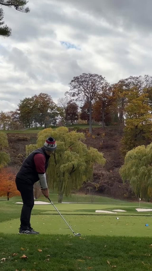 From fall ball one day to multiple inches of snow the next. Was a treat to get a November game in with my good buddy @briandecker1 at @creditvalleygolf #FallGolf #GolfSwing #Golf