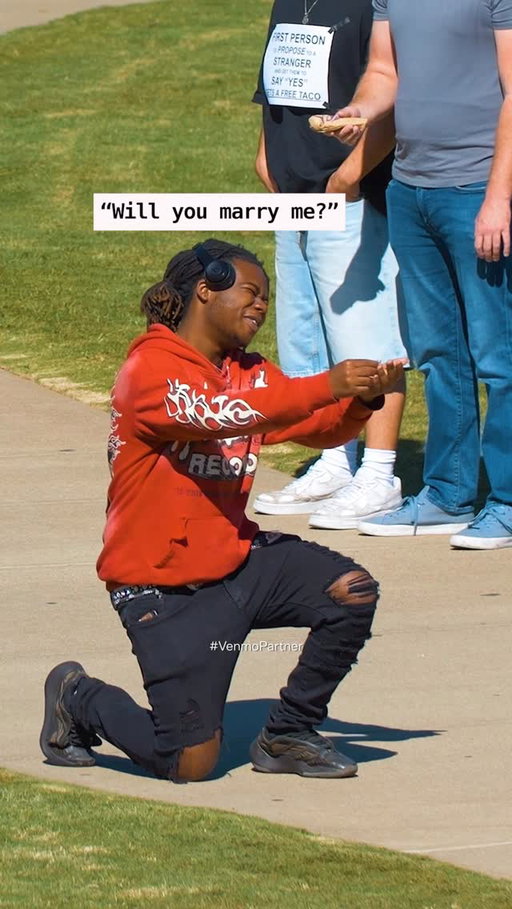 He got engaged for a free taco. The easier way to get one? Pay with @venmo in the @tacobell app #venmopartner