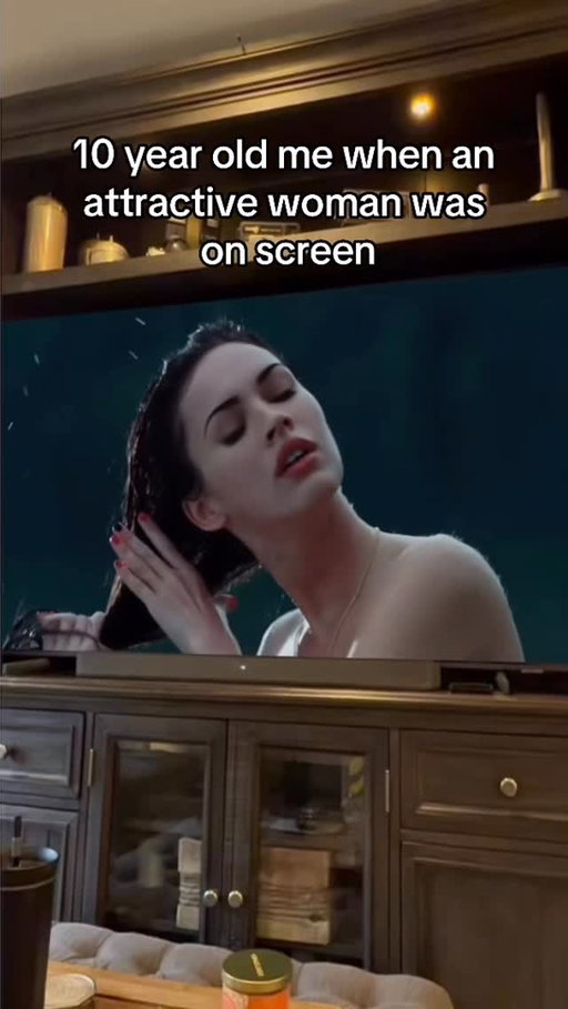 Megan fox is my biggest hear me out😭✌️‼️