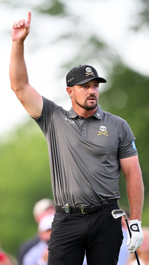 8 iron... 227 yards... And Bryson DeChambeau put it to here... 🤯

#PGAChamp #TopShotTuesday