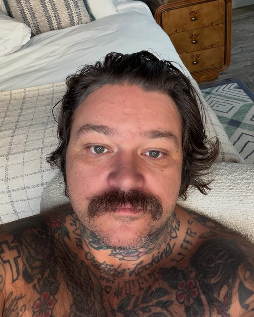12 YEARS OF CHOOSING  NOT TO PICK UP DRUGS AND ALCOHOL. THIS LIFE IS WILD AND BEAUTIFUL AND FULL OF UPS AND DOWNS EVERY DAY. WE GET TO CHOSE WE GET TO HURT WE GET TO HEAL WE GET TO FEEL WE GET TO LOVE AND BE LOVED! I LOVE MY FAMILY SO FREAKIN MUCH ITS THE BEST THING EVER! I LOVE BEING ABLE TO WORK AND DO THE THINGS THAT I LOVE DOING THAT RIPPLE LAUGHTER AND STUPIDITY AND FEED PEOPLE AND WORK WITH PEIPLE THAT WANNA SERVE PEOPLE AND TAKE CARE OF PEOPLE! EVERYDAY IS A NEW DAY EVERY HOUR IS A NEW LIFE! THERES ROOMS THAT WILL LOVE YOU UNTIL YOU CAN LOVE YOURSELF! WE LOSE WE WIN BUT WE GET TO TRY EVERY SINGLE DAY! I LOVE YOU AND THANK YOU FOR ROCKIN WITH ME SO FREAKING HARD! HAVE A BLESSED ASS DAY YOU FREAKS! 😍