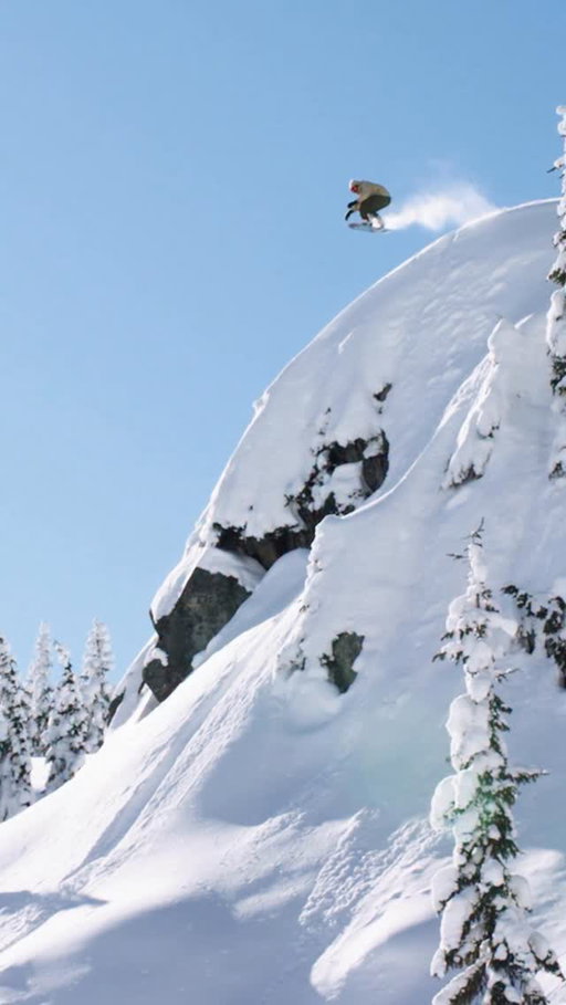 From the top rope • @Arthur_Longo on location at @StevensPass for “FLOAT.” Now playing on YouTube ⛓️‍💥 LINK IN BIO! VIDEO: @kevinnolan___ #CAPiTAAeronaut
