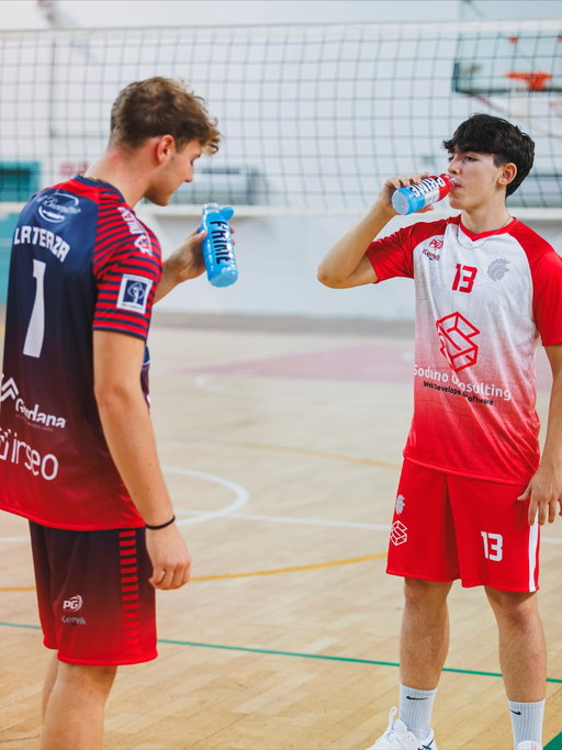 Ice Pop & Blue Razz = PRIME DUO for Aces💧🏐 
-
-
-
-
#volleyball #aces #italy #hydration #valenzano #sports #spike #volleyballplayers #volleyballplayer #sports #volleyballlife #sport #set #viral #trending