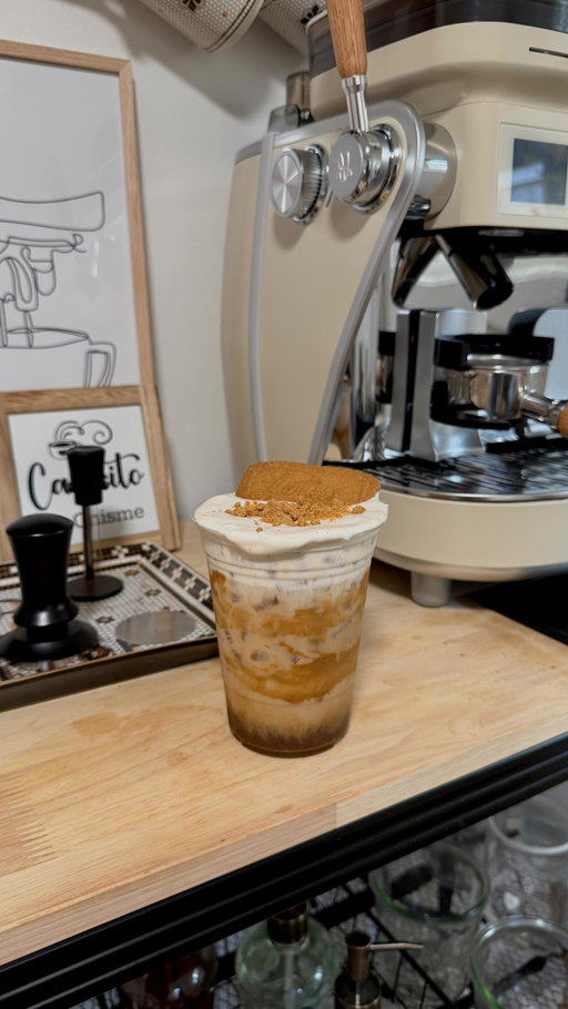Cookie Butter Cloud Latte - Instant Espresso Version 🍪☕️🤍

I got soooooo many requests to make this drink without an espresso machine y les prometo it comes out just as delicious! 
.
.
.
.
#cookiebutter #cookiebutterlatte #coffeeathome #instantcoffee #instantespresso #homecafe #homecoffeebar #coffeebar #coffeerecipes #icedlatte #coffeebardecor #coldfoam @nescafeusa